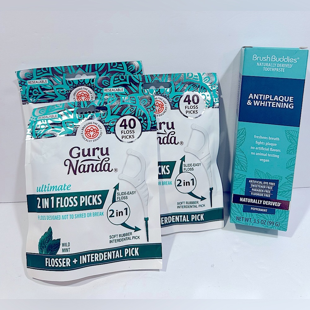 3 Packs of Guru Nanda 2-in-1 Floss Picks and Brush Buddies Toothpaste - Set